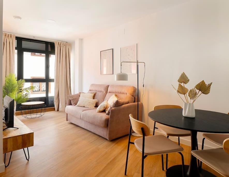 Apartamentos Aptio Oviedo Esterno foto