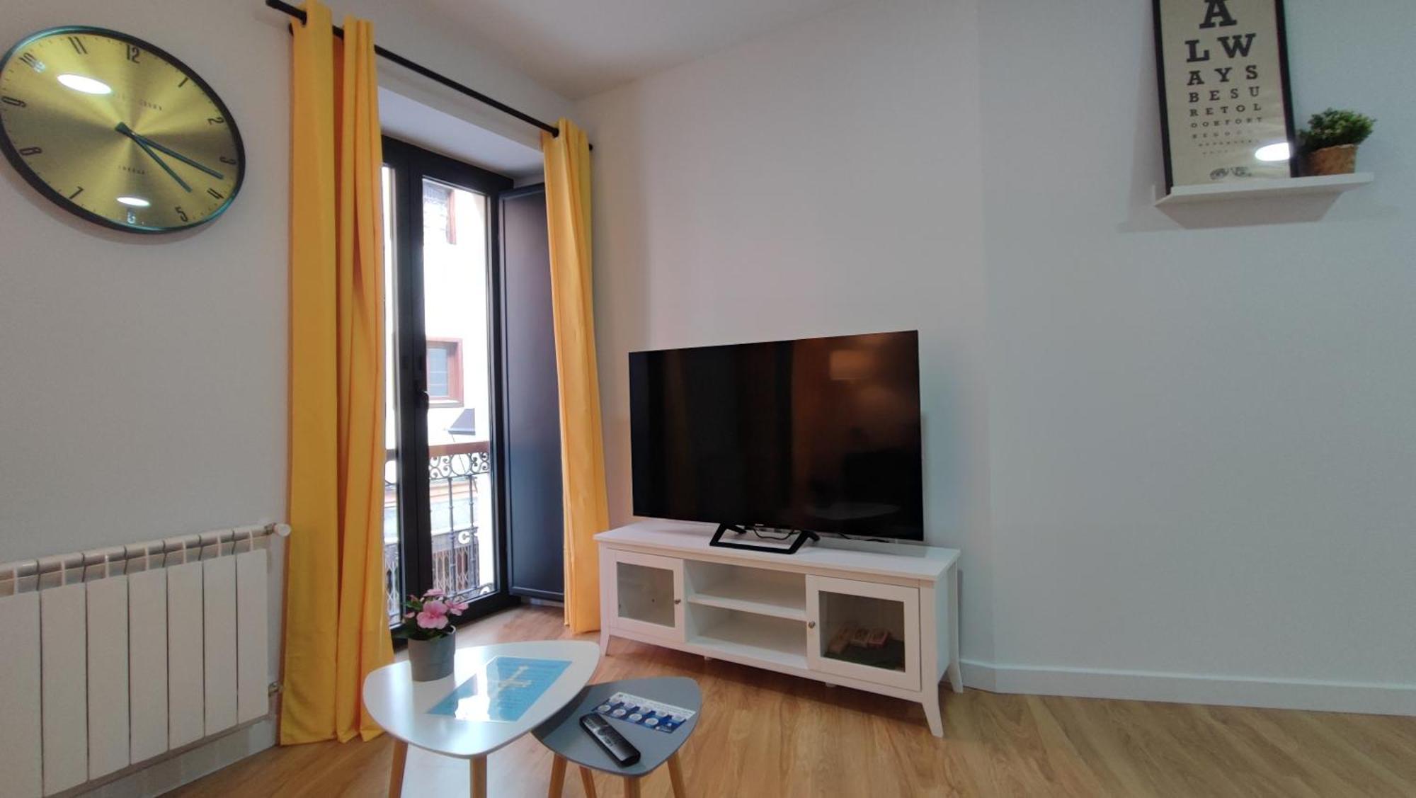 Apartamentos Aptio Oviedo Esterno foto