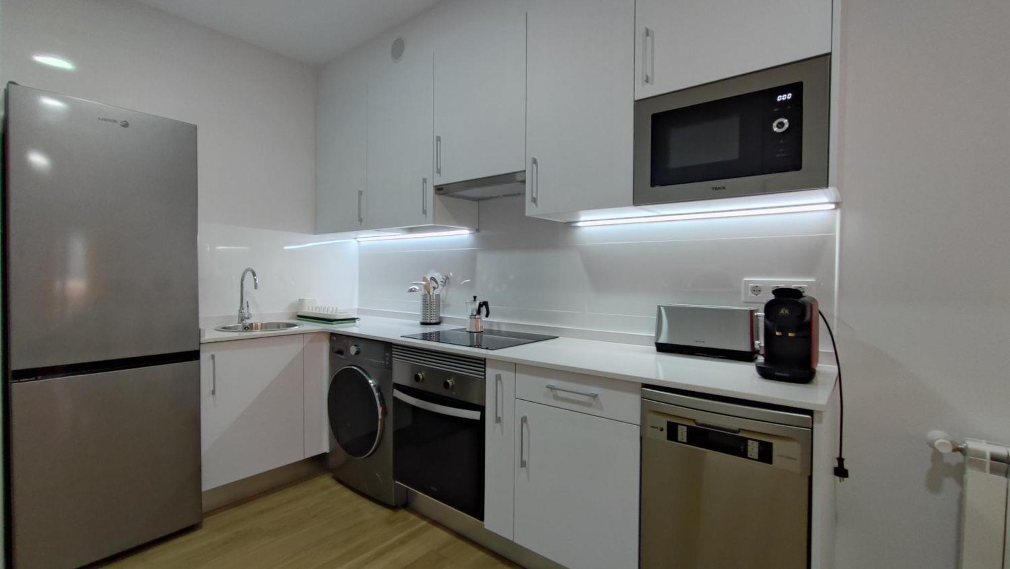 Apartamentos Aptio Oviedo Esterno foto