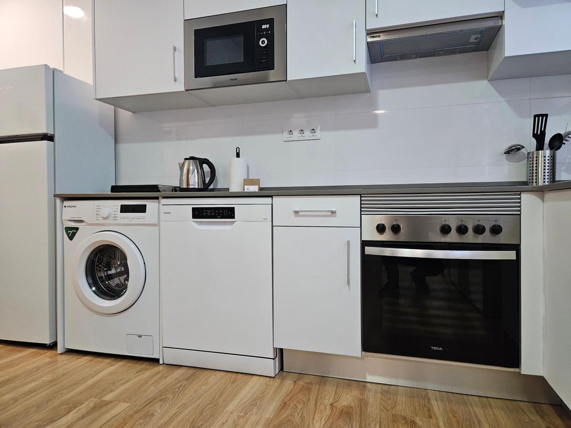 Apartamentos Aptio Oviedo Esterno foto