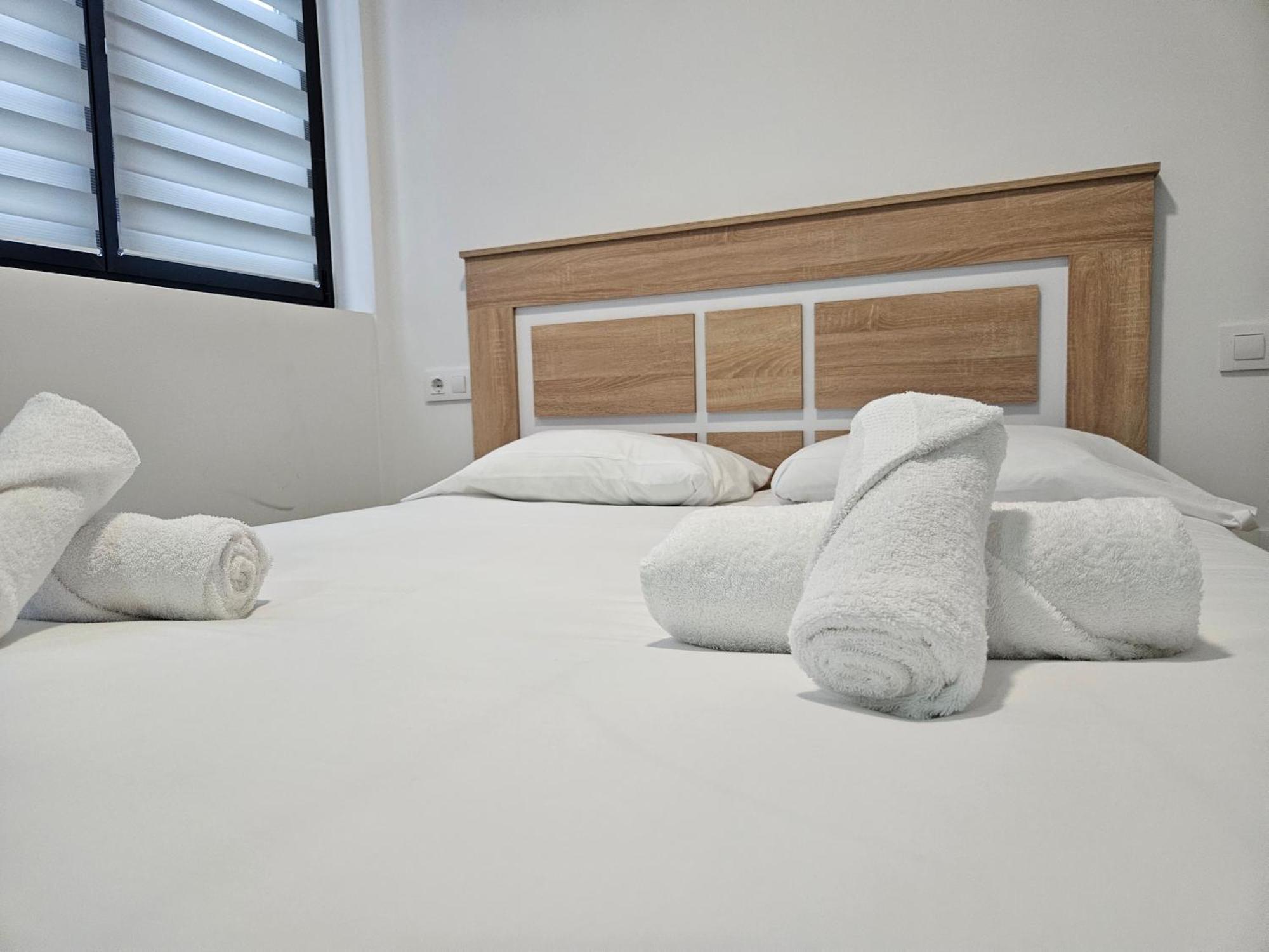 Apartamentos Aptio Oviedo Esterno foto