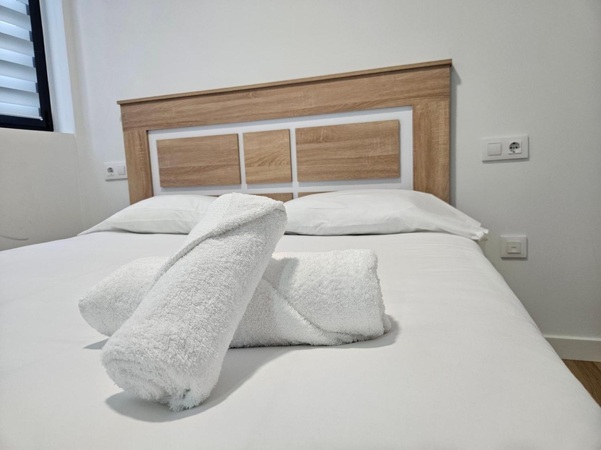 Apartamentos Aptio Oviedo Esterno foto