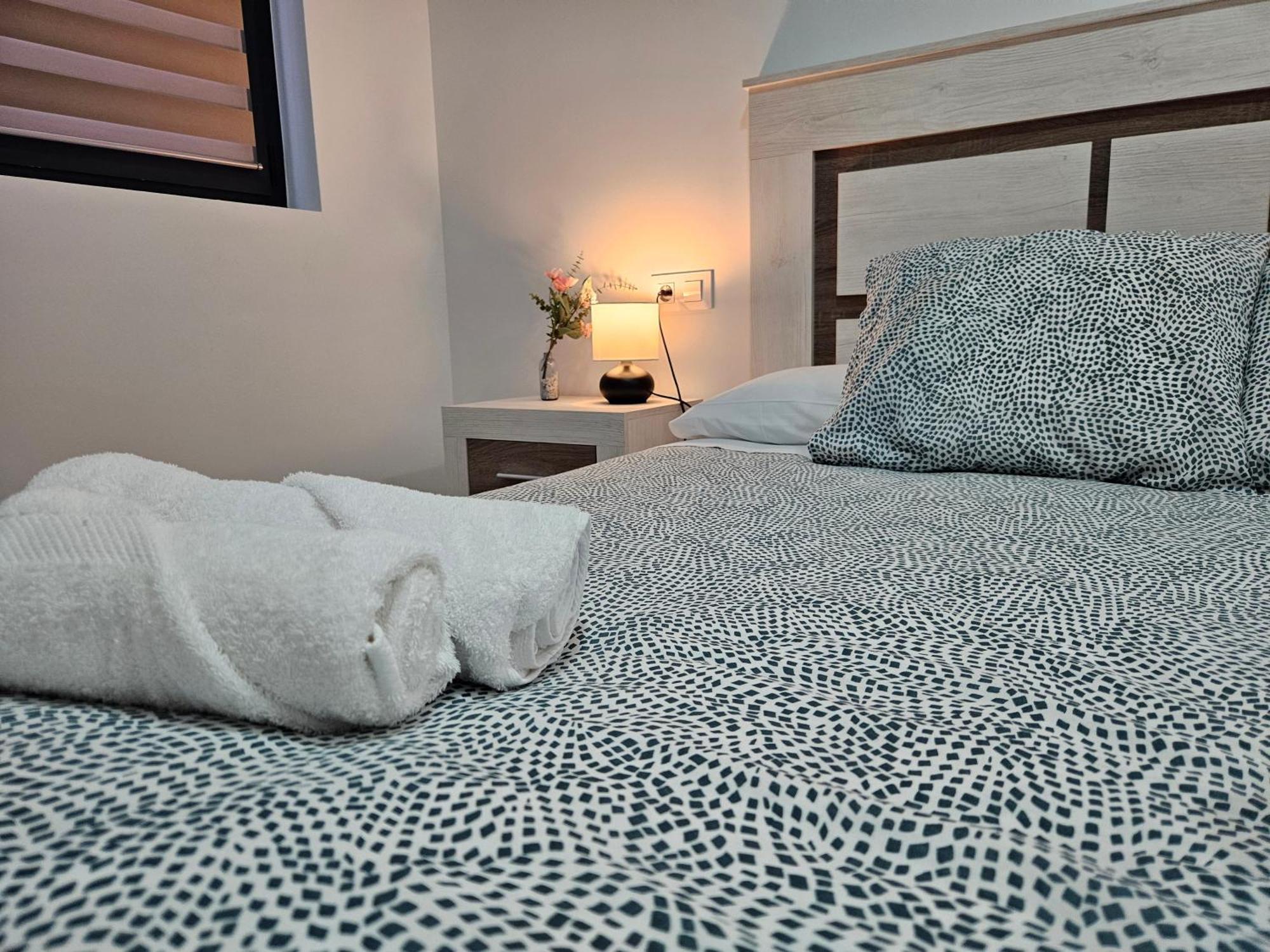 Apartamentos Aptio Oviedo Esterno foto